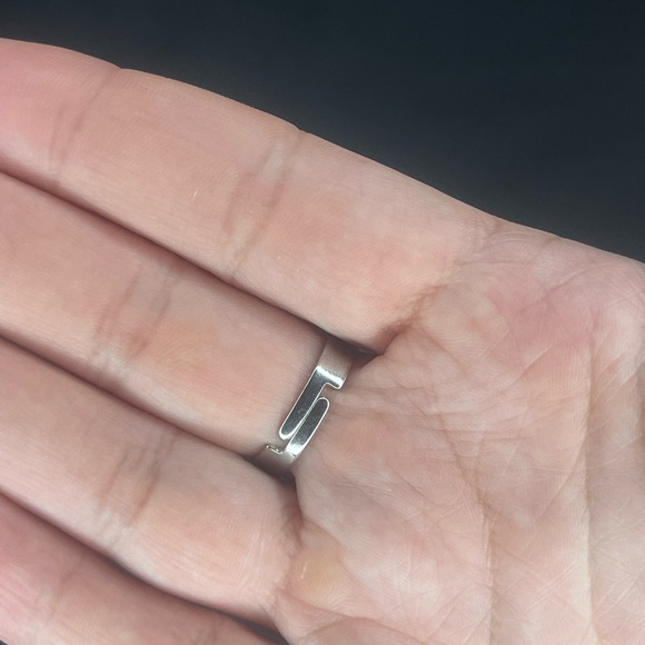 Elegant Adjustable Silver Rhinestone Ring - Picture 2 of 2